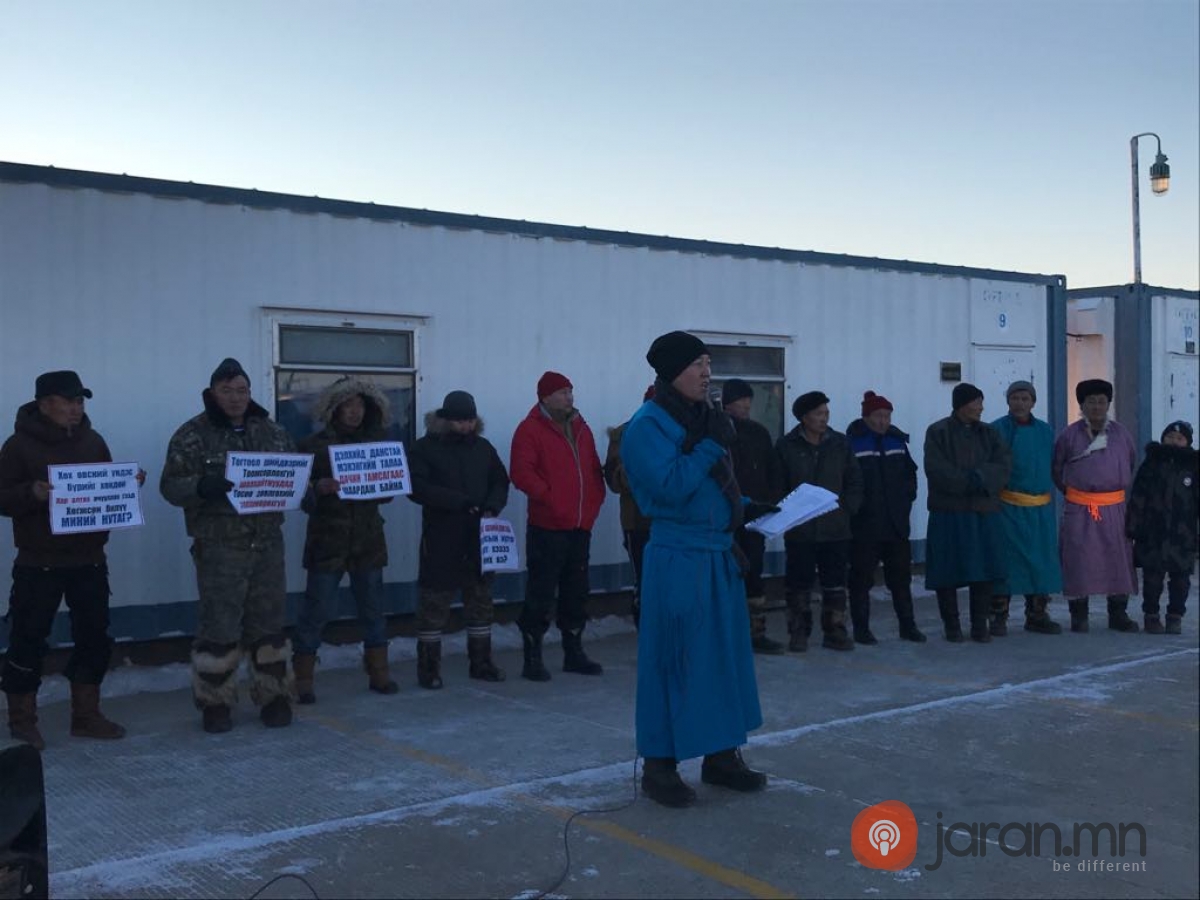 Матад сумын иргэдийн жагсаал газрын тосны 19-р талбайд үргэлжилж байна