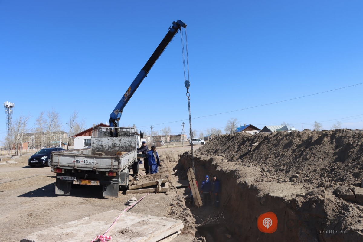 Төмөр зам дахь дулааны шугам сүлжээг хэсэгчлэн солих ажил хийгдэж байна 